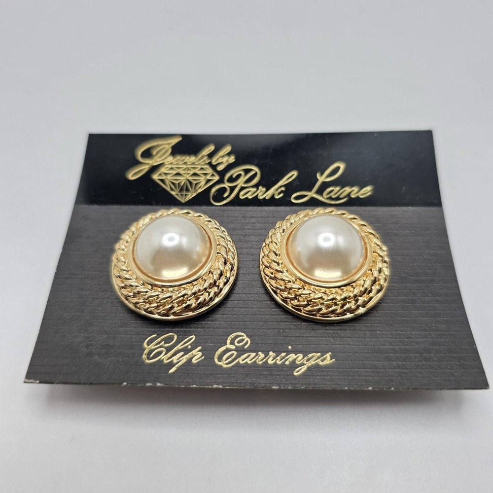 Vintage PARK LANE Faux Pearl Earrings 18k‎ Yellow Gold Plate Clip-On On Card